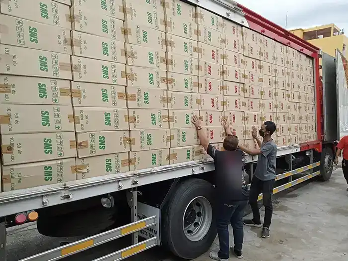 รถหกล้อขนของ